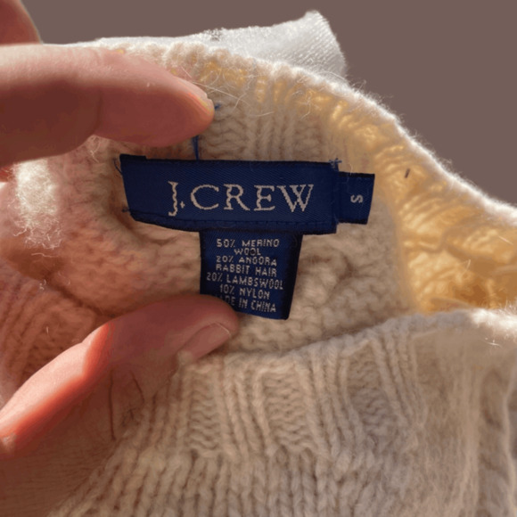 J.Crew Cable Knit Sweater | Cream Wool | Size S | Vintage - Picture 3 of 3